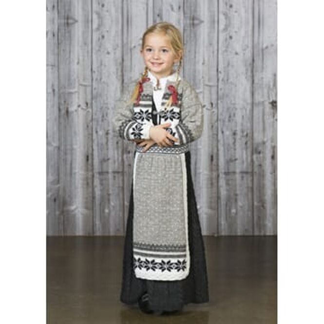 Hovedbilde Katalog 1603-4 Maud festdrakt